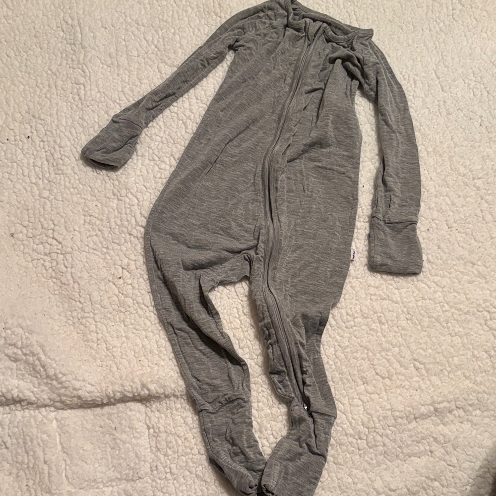 Little Sleepies Heather Gray Zippy